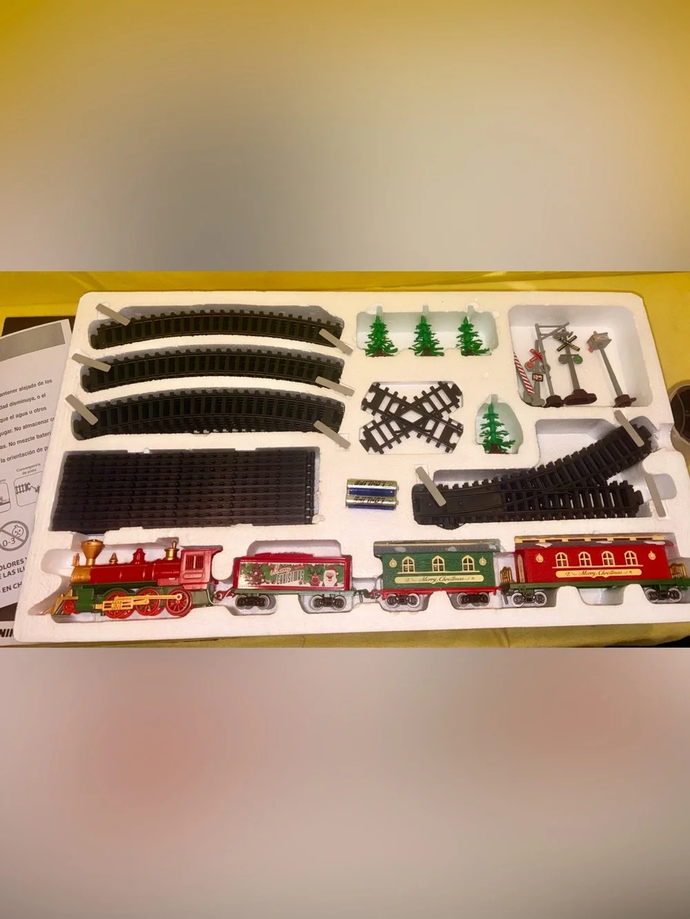 The North Pole Express 47 Piece Christmas Train Set Animated Choo choo Sound New